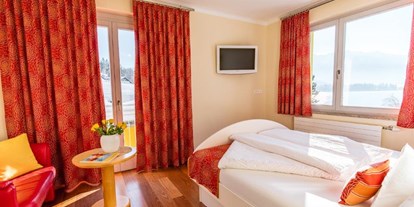Hotels am See - Bettgrößen: Twin Bett - St. Lambrecht - Seeblick Suite mit Balkon oder Terrasse - Erwachsenenhotel "das Moser - Hotel am See"
