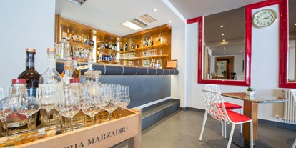 Hotels am See - Zimmer mit Seeblick - Gardasee - Verona - Bar - Hotel Venezia