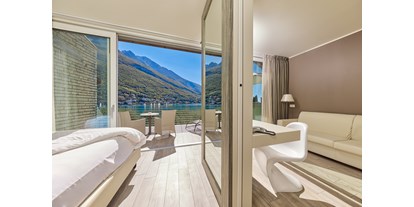 Hotels am See - Art des Seezugangs: öffentlicher Seezugang - Gardasee - Verona - Suite Villa STEFANIA - Hotel Maximilian