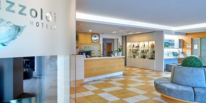 Hotels am See - Fahrstuhl - Gardasee - Reception - Hotel Baia Verde