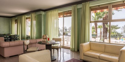 Hotels am See - Liegewiese direkt am See - Gardasee - Verona - Hotel Drago