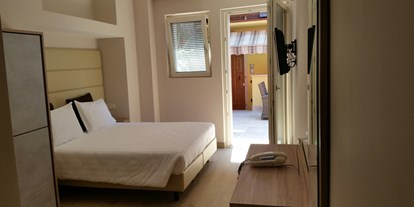 Hotels am See - Abendmenü: à la carte - Assenza di Brenzone - beautiful room - Hotel Danieli La Castellana