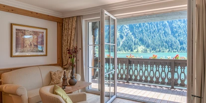 Hotels am See - Garten - Stanzach - Seeblickzimmer Lago Deluxe - Via Salina Seehotel