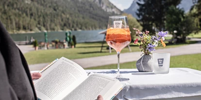 Hotels am See - Garten mit Seezugang - Tirol - Hotel Fischer am See