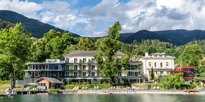 Hotels am See - Verpflegung: Frühstück - Blick vom See auf die Villa Postillion - villa Postillion am See
