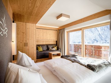 Edelweiss Hotel & Chalets Zimmerkategorien See Suite mit Balkon