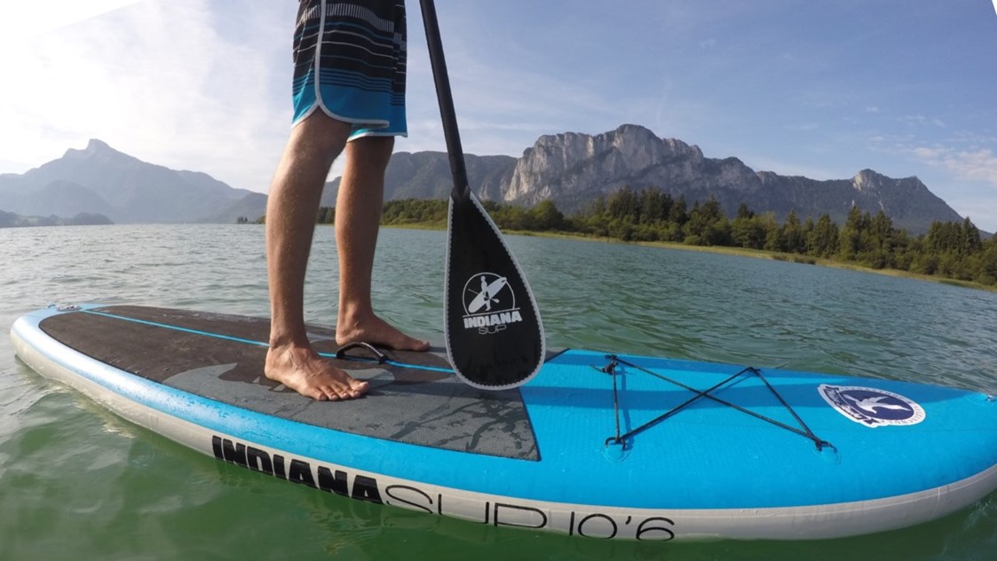 Urlaub am See: Stand up paddling Verleih - Seegasthof & Segelschule Weisse Taube