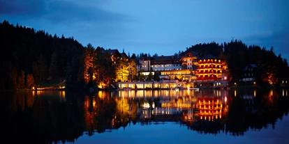 Hotels am See - Restaurant - Kärnten - Außenansicht Abend - Hotel Hochschober