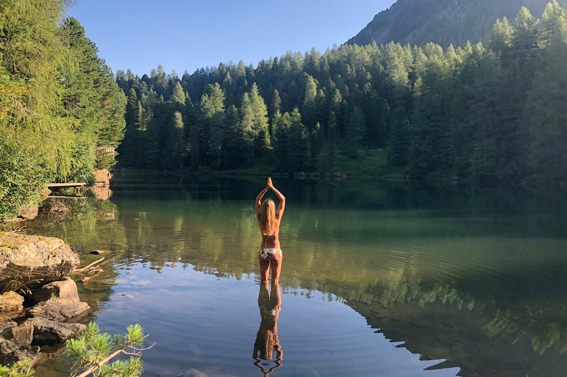 Urlaub am See: Yoga am Grünsee - Hotel Hochschober