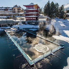 Urlaub am See: Schwimmen im 30°C warmen See-Bad im Winter - Hotel Hochschober