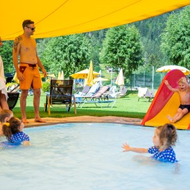 Urlaub am See: Outdoor Kinderplanschbecken  - Familien - Sportresort BRENNSEEHOF 