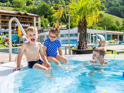 Hotels am See - Millstatt - Outdoor Whirlpool - Familien - Sportresort BRENNSEEHOF