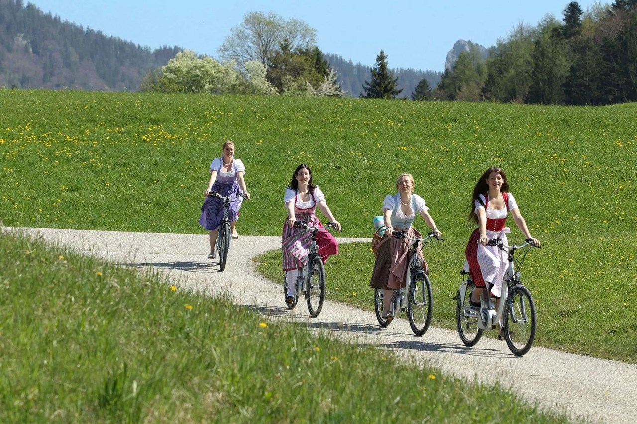 Hotel Seehof Mondsee Freizeitangebote am See Radfahren und Mountainbiking