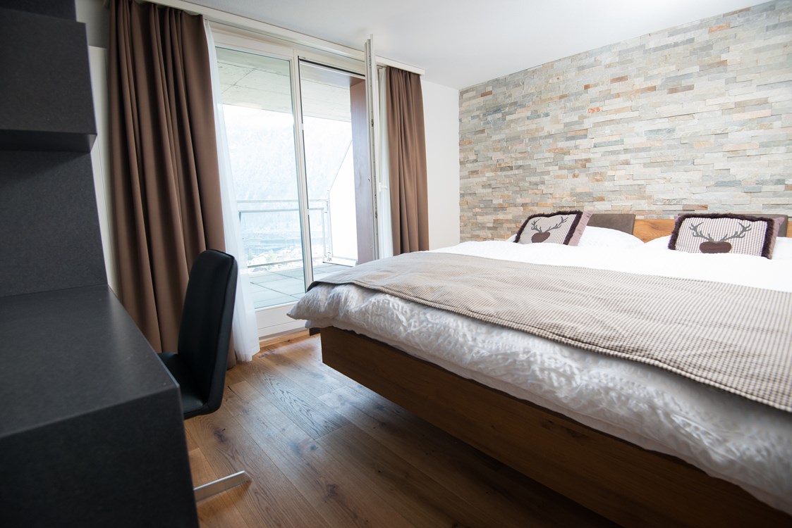 Urlaub am See: Doppelzimmer mit Seeblich und Balkon - Panoramahotel-Restaurant Roggerli