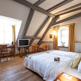 Urlaub am See: Doppelzimmer 'Charme' - Hotel de Charme Römerhof