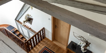 Hotels am See - Verpflegung: Frühstück - Innenbereich (Treppen) - Hotel de Charme Römerhof