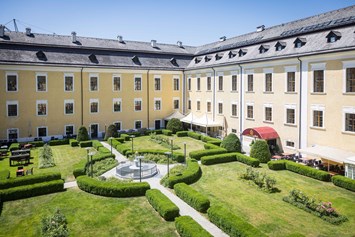 Urlaub am See: Schlossgarten - Schlosshotel Mondsee