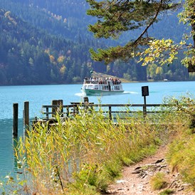 Urlaub am See: Wandern in unberührter Natur rund um den See - Schifffahrt und Bergbahn kannst Du kostenlos nutzen! - Seehaus Winkler