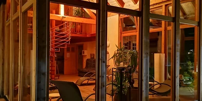 Hotels am See - Verpflegung: Frühstück - Saunahaus am Abend - Seehaus Winkler