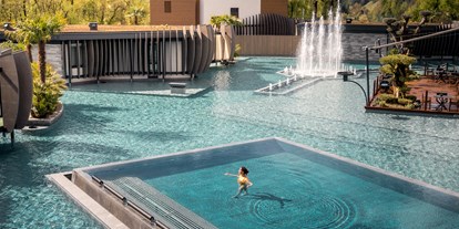 Hotels am See - Pools: Außenpool beheizt - Italien - Quellenhof See Lodge - Adults only