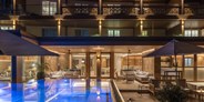 Hotels am See - Pools: Infinity Pool - Hotel Seevilla Wolfgangsee
