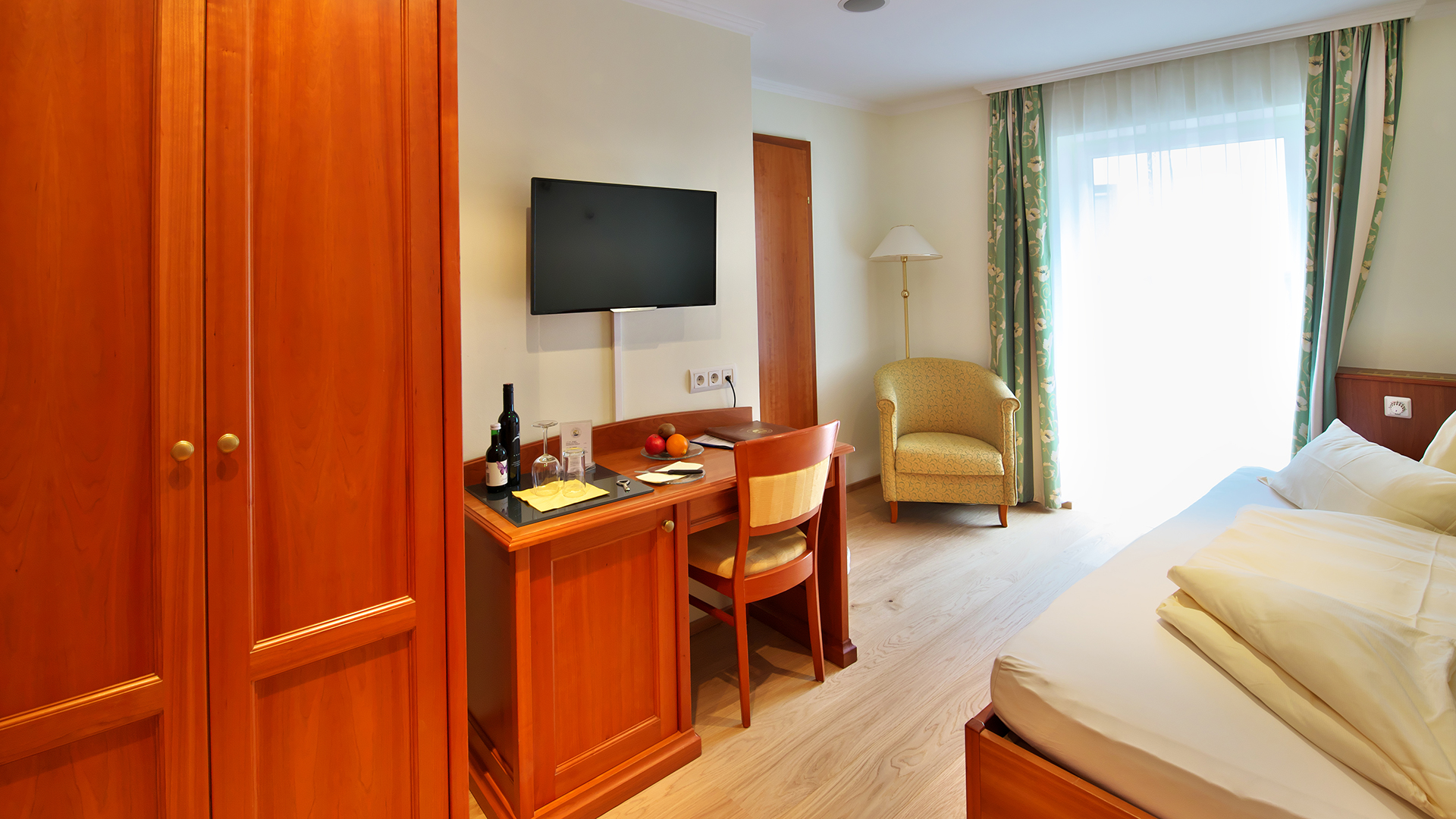 Hotels am See - Wolfgangsee - Einzelzimmer Blick in die Stöcklgasse - Hotel Weisser Hirsch