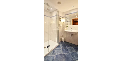 Hotels am See - Verpflegung: Frühstück - Badzimmer  - Hotel Weisser Hirsch