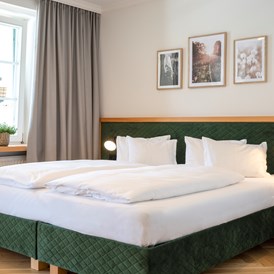 Urlaub am See: Superior Suite mit Terrasse und Seeblick - Hotel Peter am Wolfgangsee