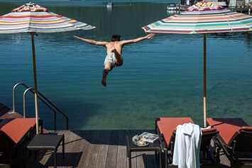 Urlaub am See: Liegebereich direkt am See - Cortisen am See****s