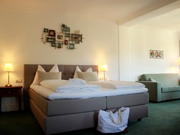 Seehotel Brandauer's Villen Zimmerkategorien Doppelzimmer mit Bergblick