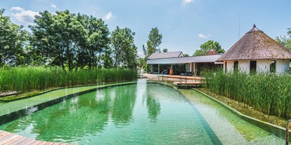 Hotels am See - Verpflegung: Frühstück - Badeteich im Wellness- und Saunparc - VILA VITA Pannonia