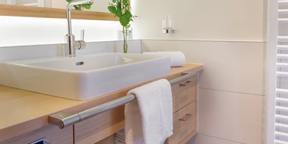 Hotels am See - Verpflegung: Frühstück - Bungalow B2 - Badezimmer - VILA VITA Pannonia