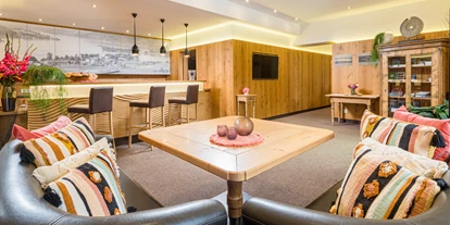 Hotels am See - Verpflegung: Frühstück - Hotel-Rezeption und Lobby - Seehotel Das JO.