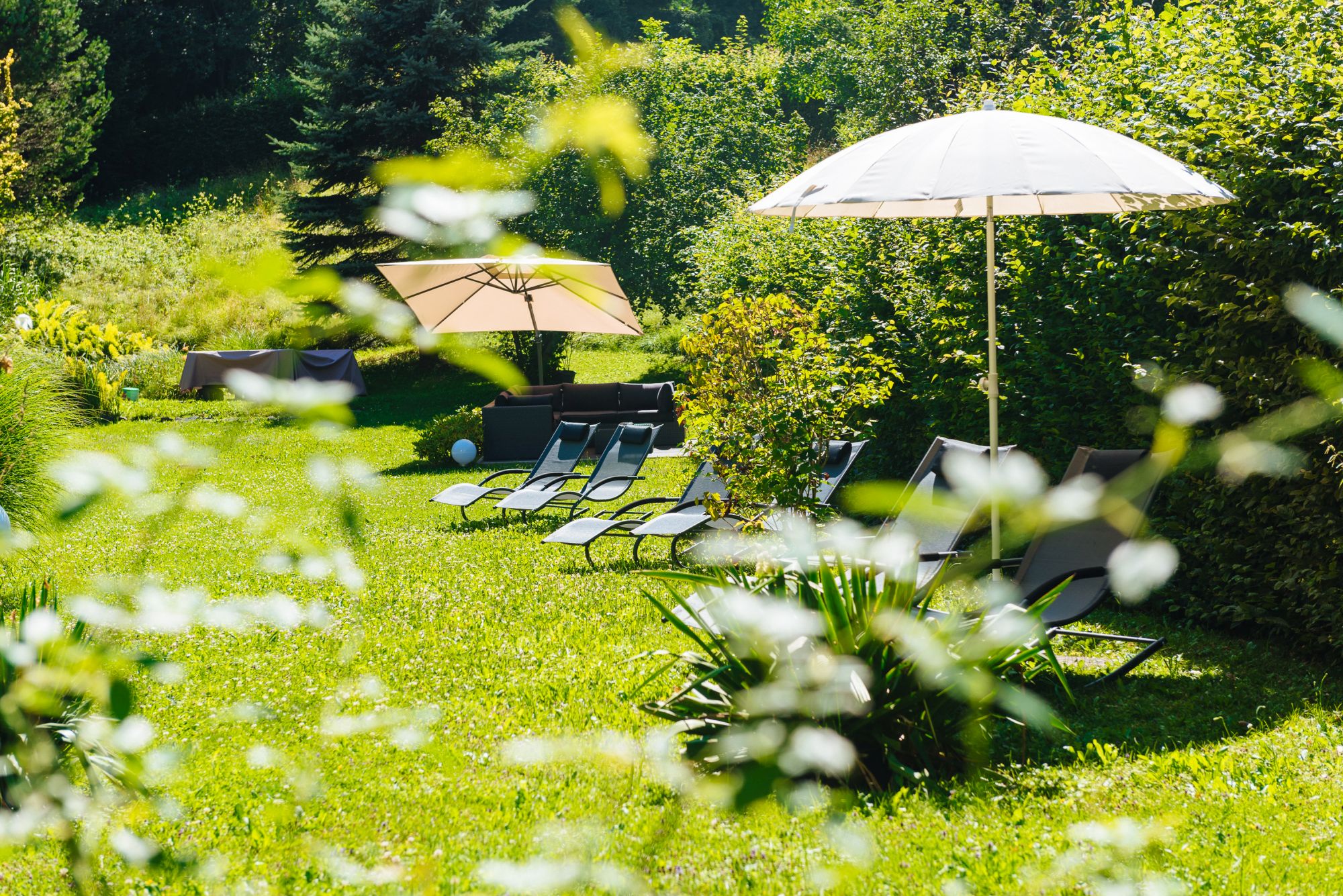 Urlaub am See: Garten - Eden Park Retro Chique Hotel Velden