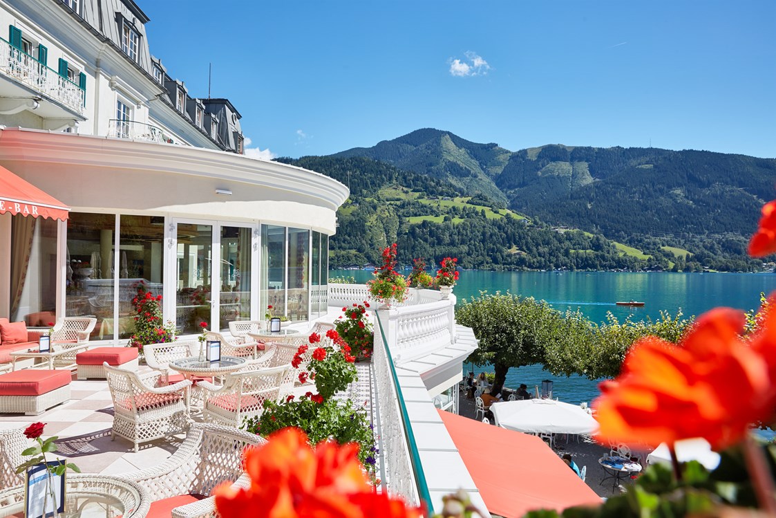Urlaub am See: Seebar Terrasse - GRAND HOTEL ZELL AM SEE