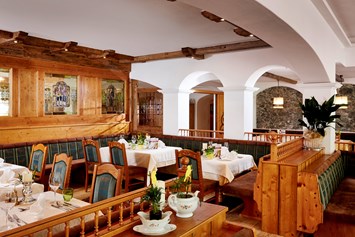 Urlaub am See: Restaurant / Josefistube - RomantikHotel Zell Am See