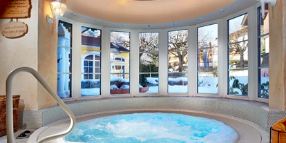Hotels am See - Verpflegung: Frühstück - Wellnessbereich / Whirlpool - RomantikHotel Zell Am See