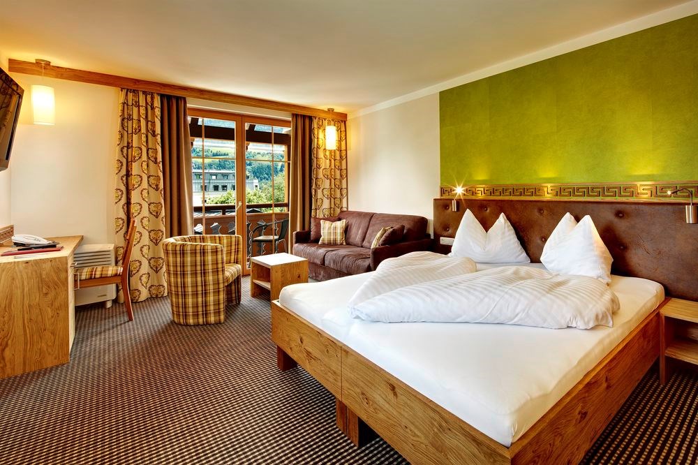 Hotel Fischerwirt Zimmerkategorien SUPERIOR Zimmer mit Balkon und Klimaanlage