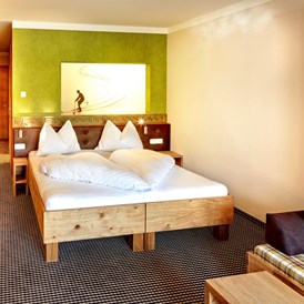 Urlaub am See: Superior Zimmer mit Balkon und Klimaanlage - Hotel Fischerwirt