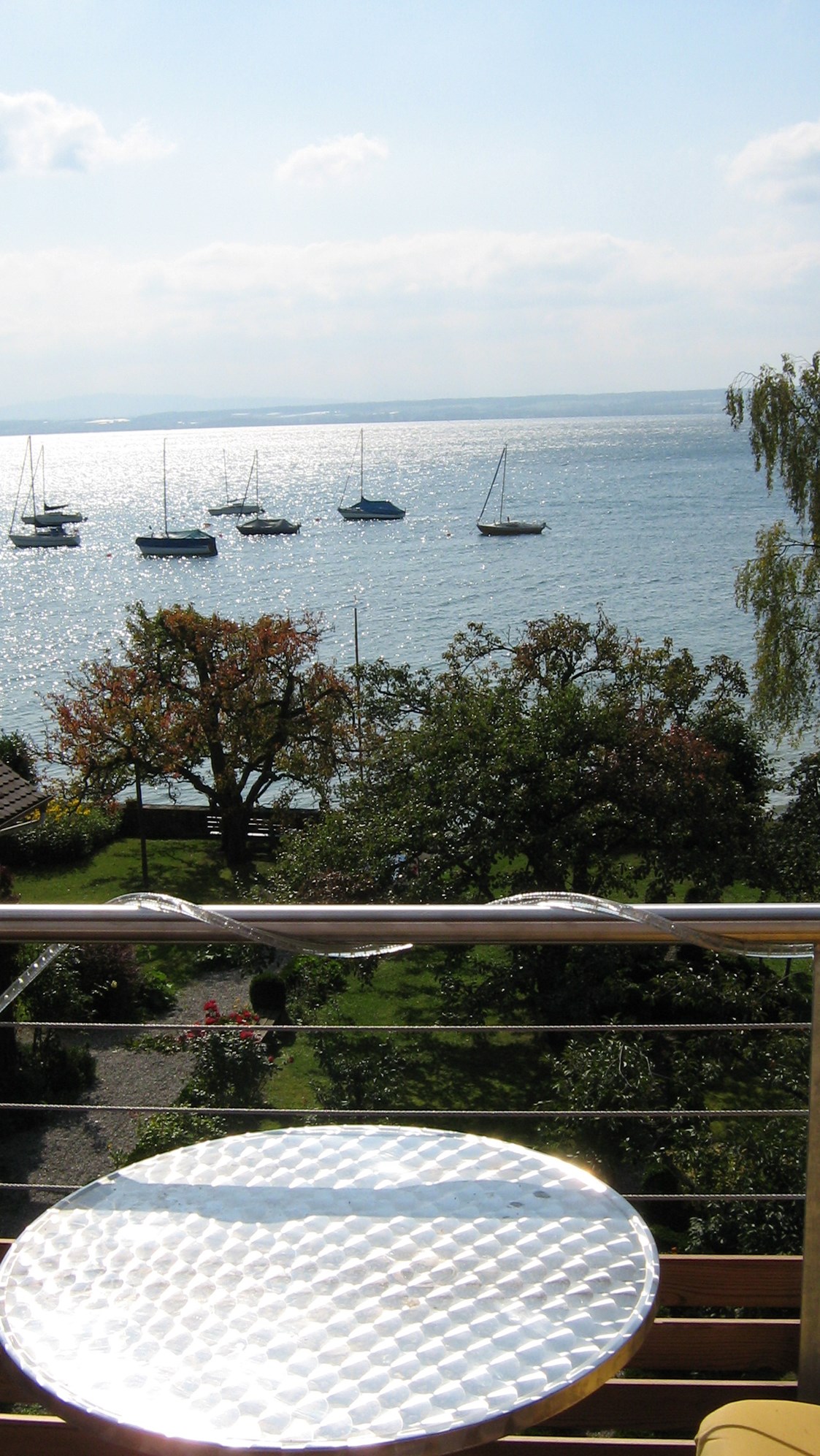 Urlaub am See: Blick vom Balkon - Panorama Hotel Sonnenstube