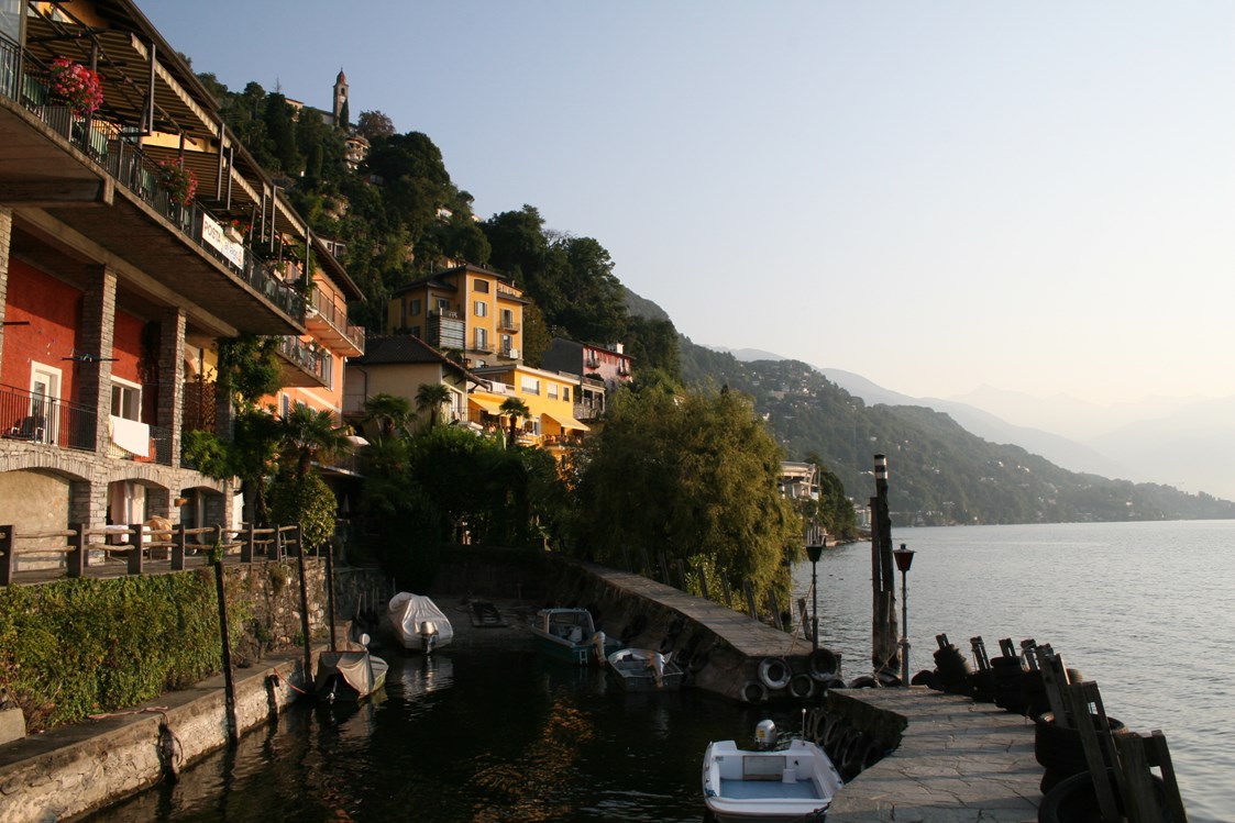 Urlaub am See: Früh Morgens von der Sonne geküsst! - Art Hotel Posta al lago