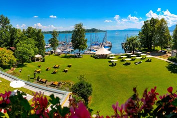 Urlaub am See: Yachthotel Chiemsee