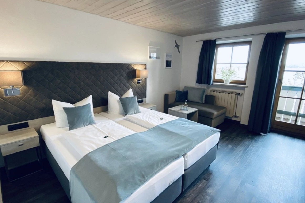 Urlaub am See: Doppelzimmer 18m² - Hotel Möwe am See