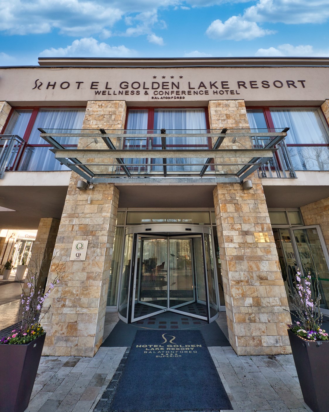 Urlaub am See: Hotel Golden Lake Resort