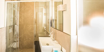 Hotels am See - Verpflegung: Frühstück - Bad Standard Zimmer - Villa Giulia