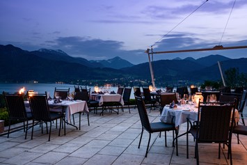 Urlaub am See: Terrasse Restaurant Senger  - Hotel DAS TEGERNSEE
