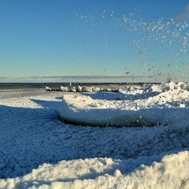 Urlaub am See: Die Ostsee im Winter. - Hotel „Karl´s Burg”