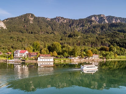 Hotels am See - Verpflegung: Frühstück - Direkt nebenan das Seehotel Grauer Bär. Alle Seehaus-Gäste können auch die Vorzüge des Hotels in Anspruch nehmen. (teilw. gegen Gebühr) - Seehaus Apartments am Kochelsee