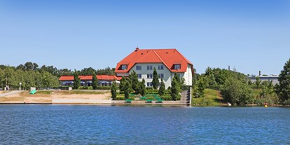 Hotels am See - Art des Seezugangs: öffentlicher Seezugang - Hotel "Haus Am See"