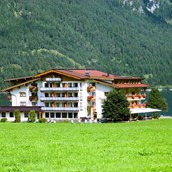 Urlaub am See - Hotel Bergland am Achensee